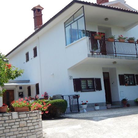 Apartment Strmac Лабин Екстериор снимка